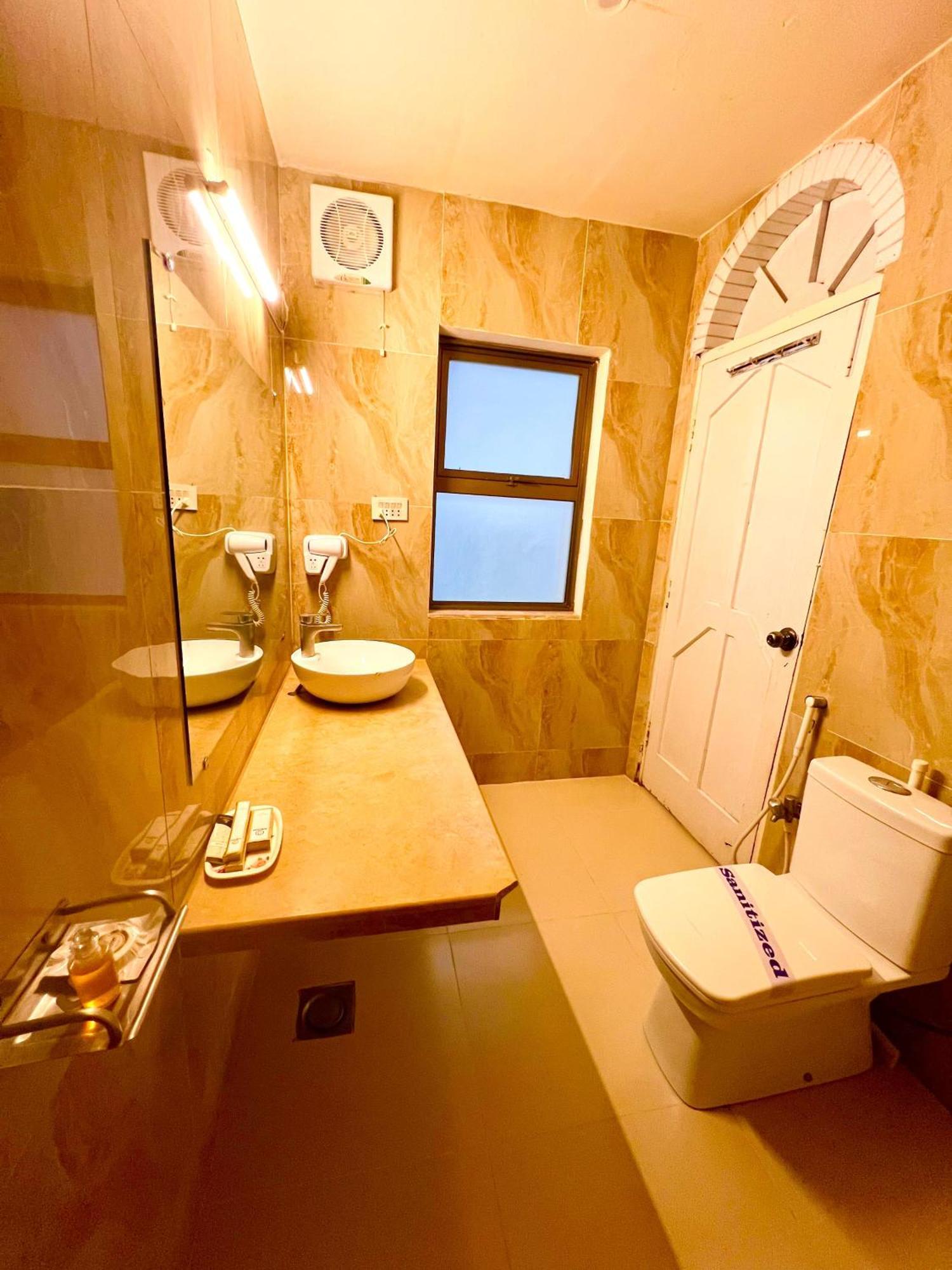 Shelton Guest House اسلام اباد المظهر الخارجي الصورة